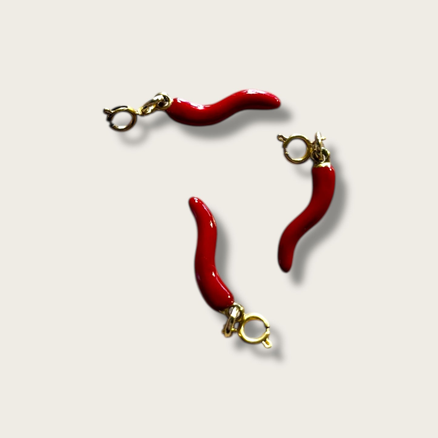 Chilli Charm 1pc - 18k Gold Plated