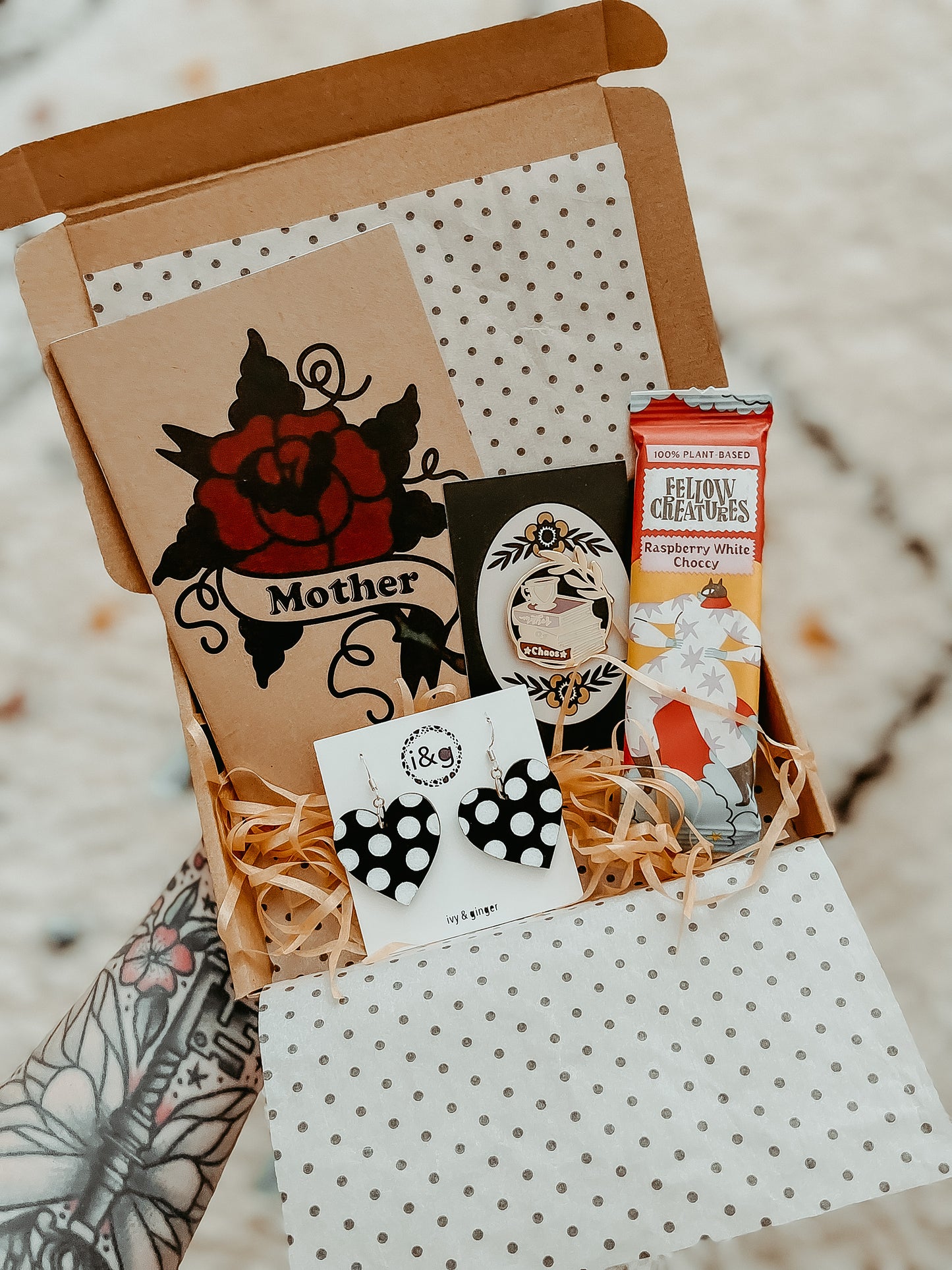 February - Stay Strong Mama Club (LetterBox)