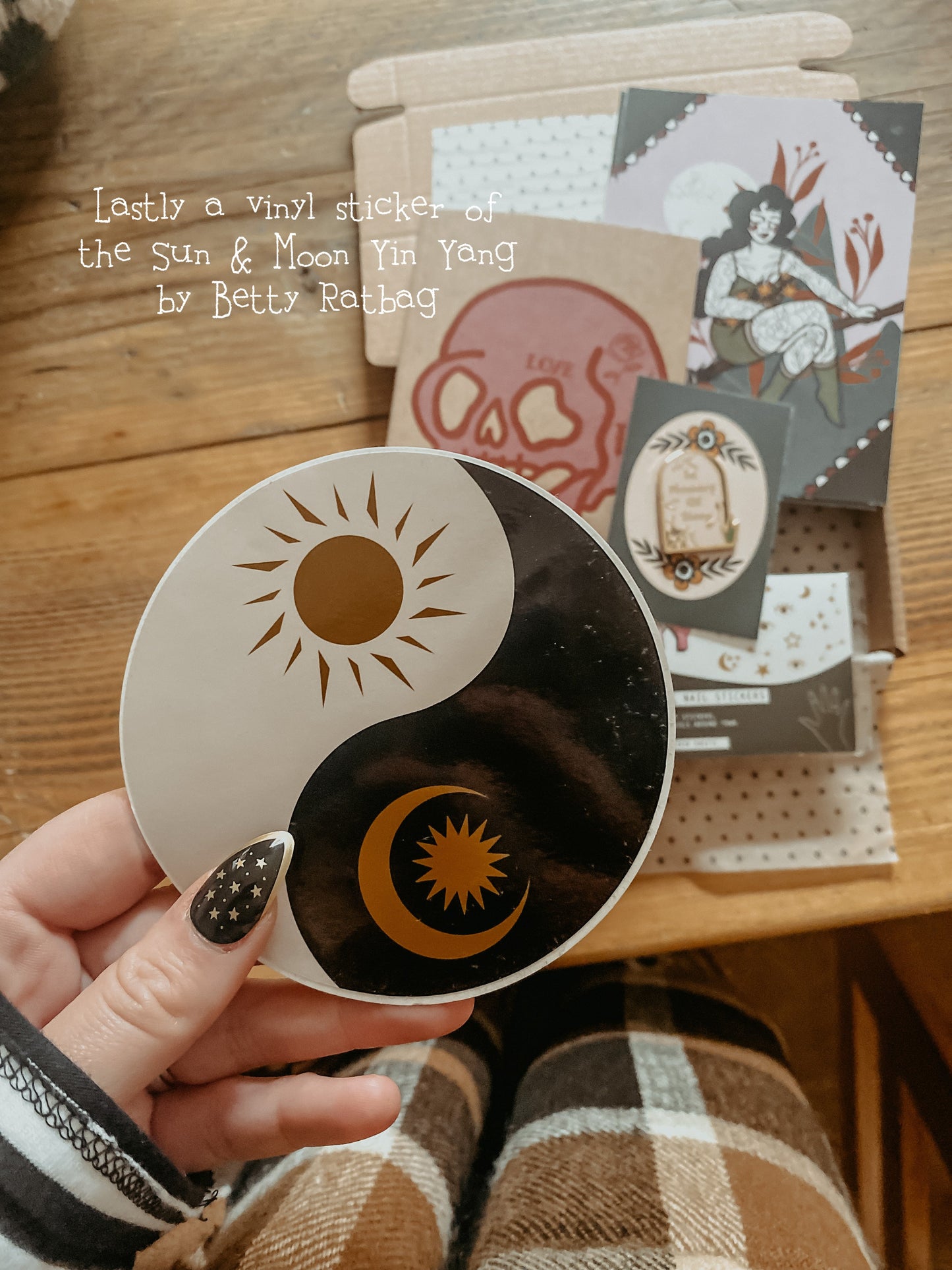 Hallows Eve - Stay Strong Mama Club (LetterBox)