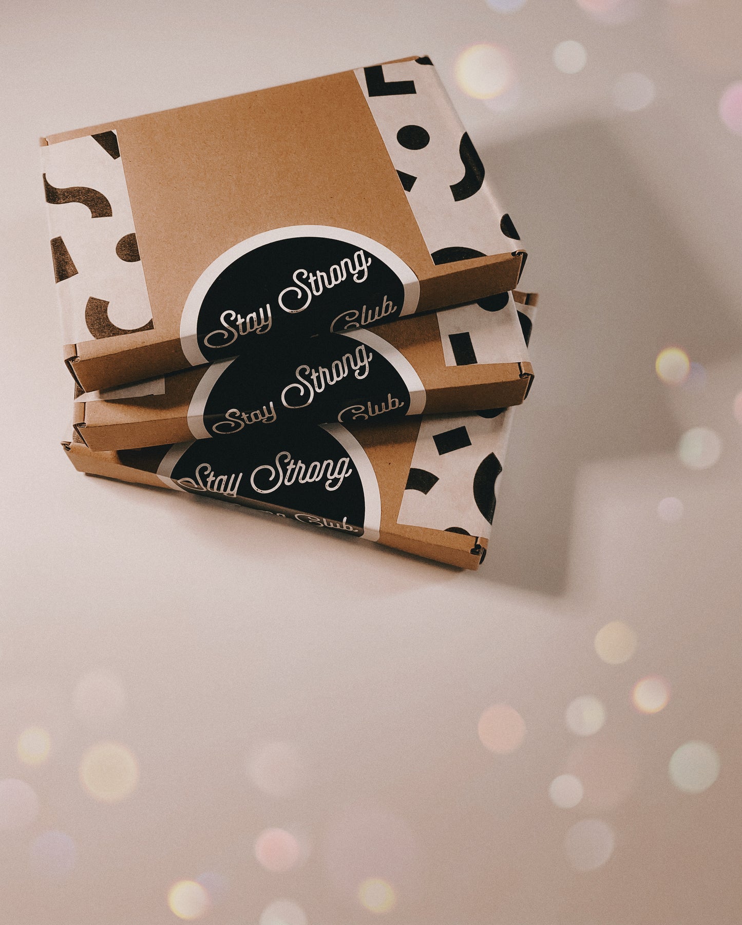 September - Stay Strong Mama Club (LetterBox)