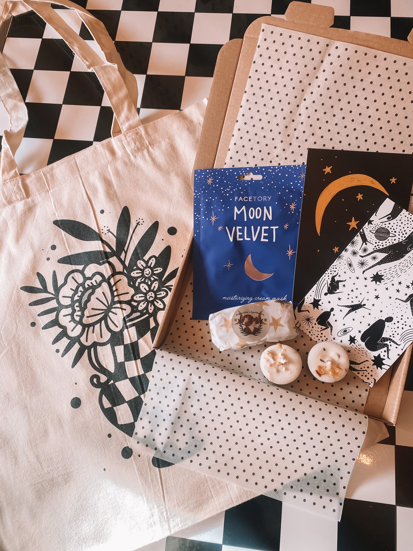 January - Stay Strong Mama Club (LetterBox)