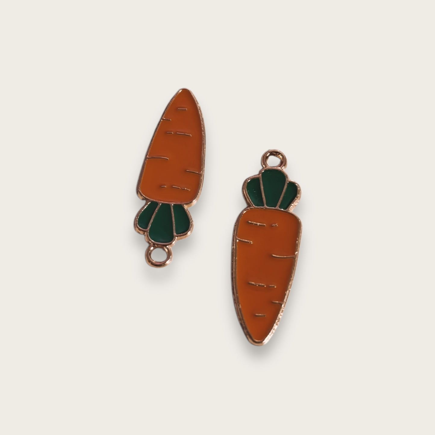 Carrot Charm 1pc - Gold Tone