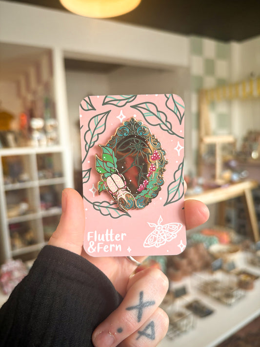 Broken Mirror - Enamel Pin