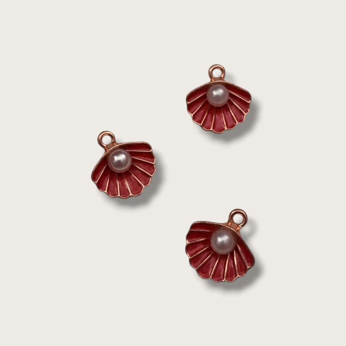 Clamshell 1pc - Gold Tone