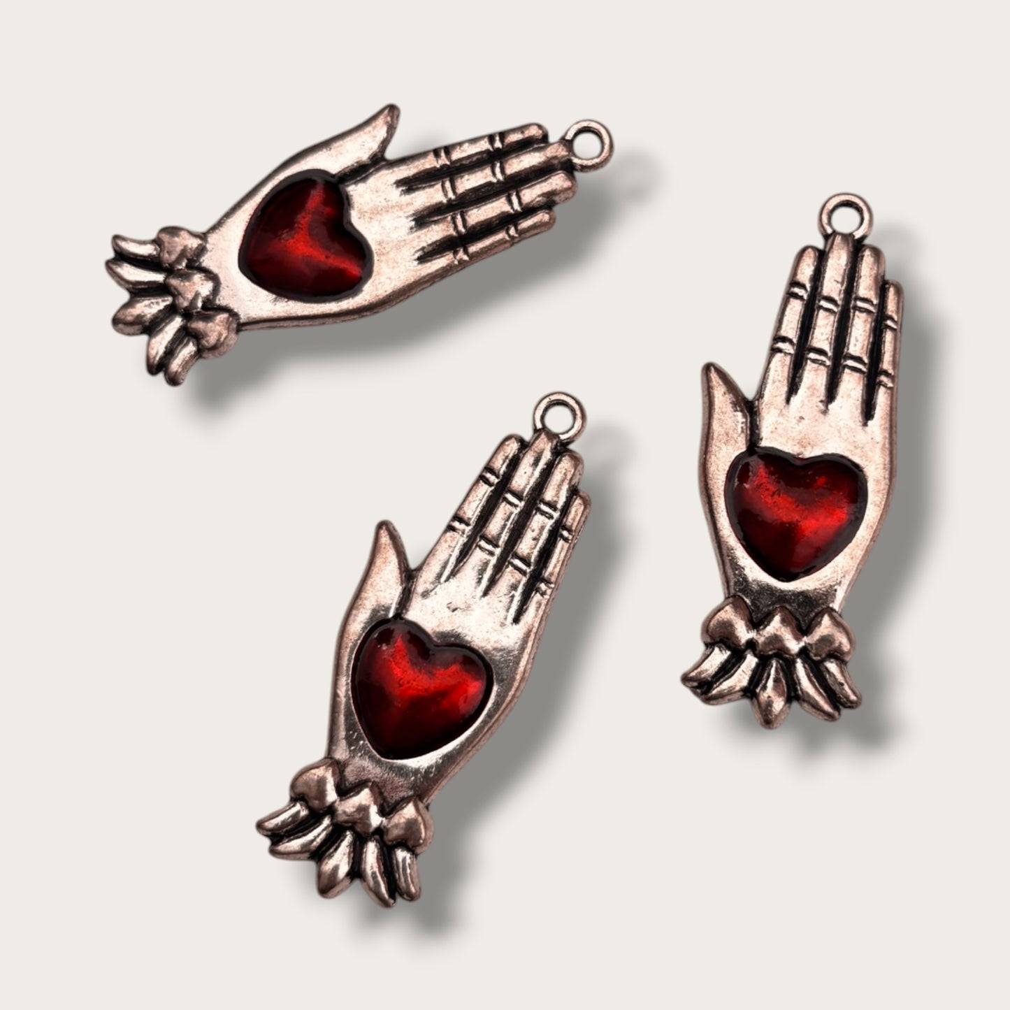 Hand/Heart Charm 1pc