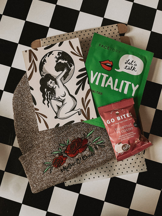 November - Stay Strong Mama Club (LetterBox)